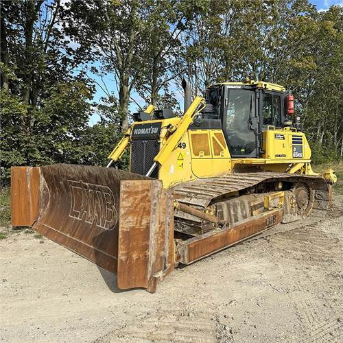 Komatsu D65 PXI-18 - Puskutraktori: kuva Komatsu D65 PXI-18 - Puskutraktori Komatsu D65 PXI-18 - Puskutraktori: kuva Komatsu D65 PXI-18 - Puskutraktori