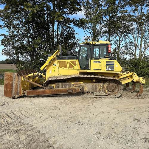 Komatsu D65 PXI-18 - Puskutraktori: kuva Komatsu D65 PXI-18 - Puskutraktori Komatsu D65 PXI-18 - Puskutraktori: kuva Komatsu D65 PXI-18 - Puskutraktori