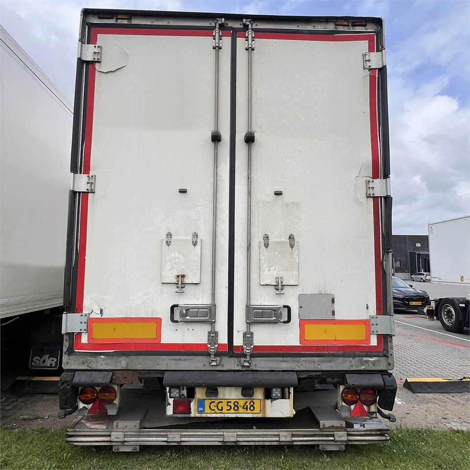 Krone Refrigerated trailer - Refrigeraattori puoliperävaunu: kuva Krone Refrigerated trailer - Refrigeraattori puoliperävaunu Krone Refrigerated trailer - Refrigeraattori puoliperävaunu: kuva Krone Refrigerated trailer - Refrigeraattori puoliperävaunu