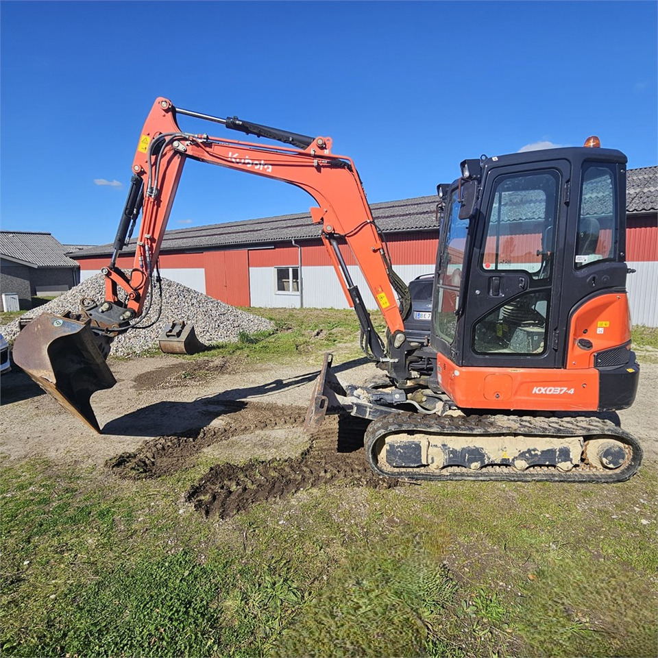 Kubota KX037-4 - Minikuormaaja: kuva Kubota KX037-4 - Minikuormaaja Kubota KX037-4 - Minikuormaaja: kuva Kubota KX037-4 - Minikuormaaja