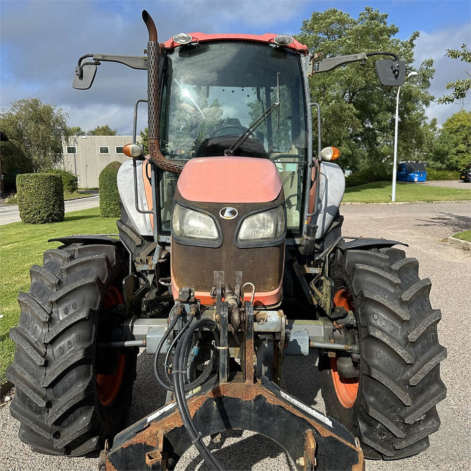 Kubota M 9540 2/4 WD - Traktori: kuva Kubota M 9540 2/4 WD - Traktori Kubota M 9540 2/4 WD - Traktori: kuva Kubota M 9540 2/4 WD - Traktori