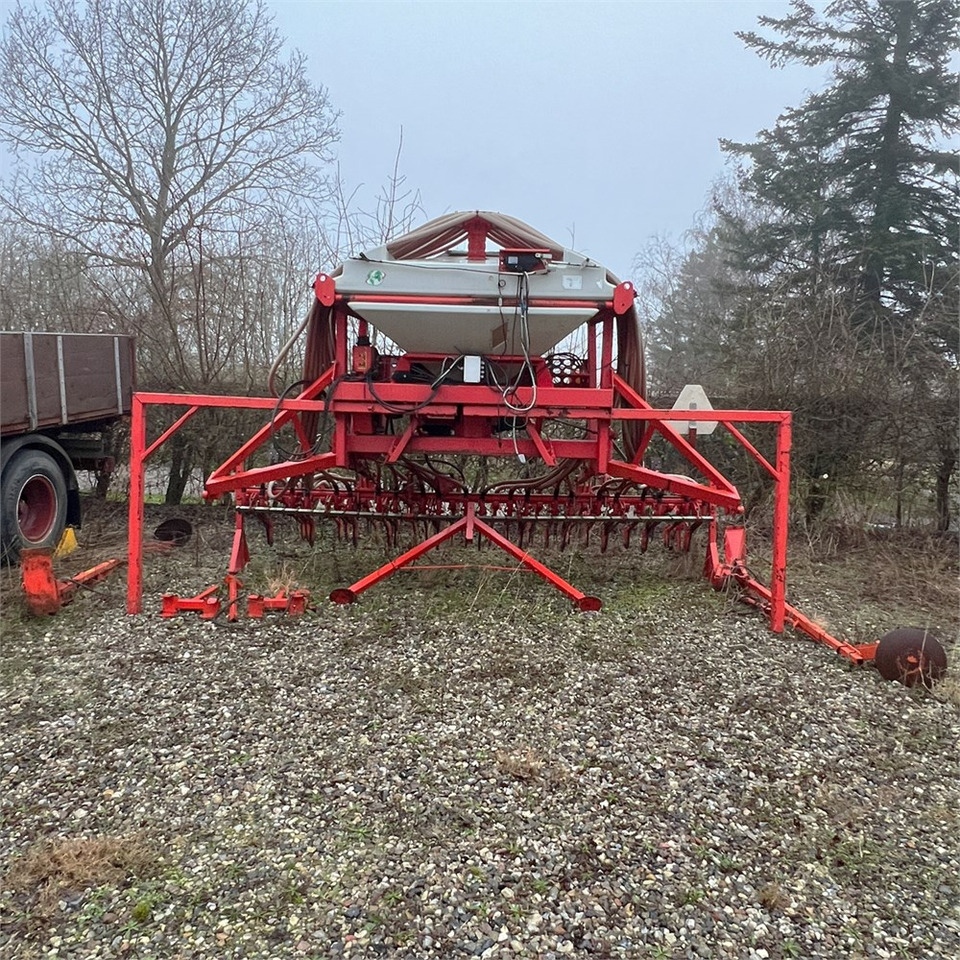 Kuhn Venta Ti - Kylvö-/ Istutuskone: kuva Kuhn Venta Ti - Kylvö-/ Istutuskone Kuhn Venta Ti - Kylvö-/ Istutuskone: kuva Kuhn Venta Ti - Kylvö-/ Istutuskone