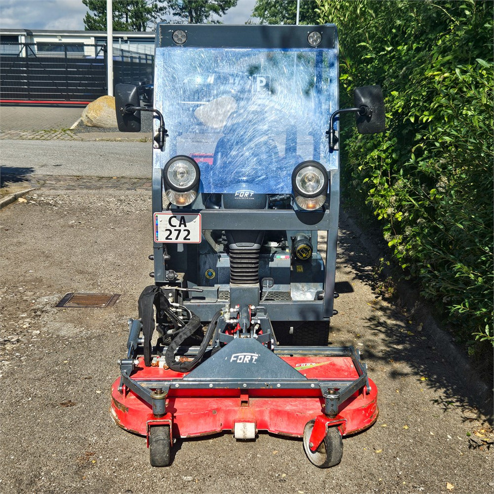 Fort MPM 30 D - Kunnallis-/ Erikoisajoneuvot: kuva Fort MPM 30 D - Kunnallis-/ Erikoisajoneuvot Fort MPM 30 D - Kunnallis-/ Erikoisajoneuvot: kuva Fort MPM 30 D - Kunnallis-/ Erikoisajoneuvot