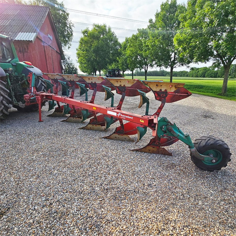 Kverneland LM 100 - Aura: kuva Kverneland LM 100 - Aura Kverneland LM 100 - Aura: kuva Kverneland LM 100 - Aura