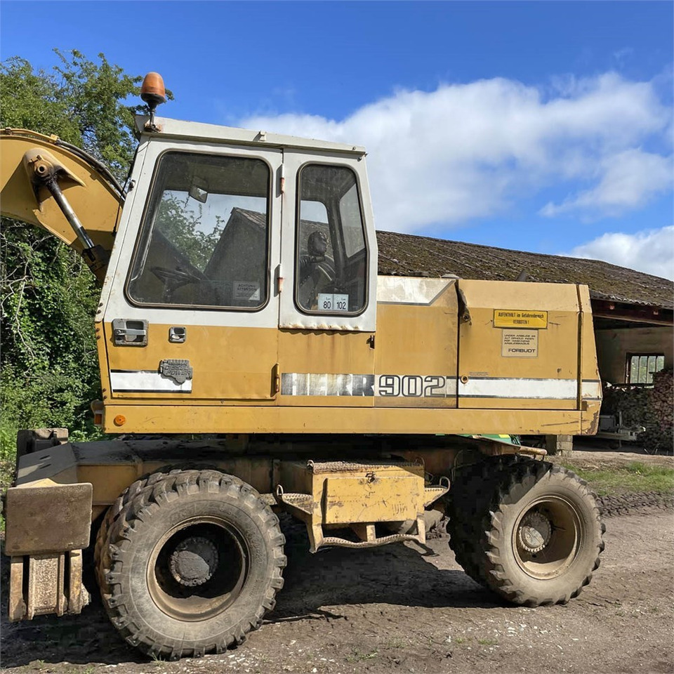 Liebherr A 902 - Pyöräalustainen kaivinkone: kuva Liebherr A 902 - Pyöräalustainen kaivinkone Liebherr A 902 - Pyöräalustainen kaivinkone: kuva Liebherr A 902 - Pyöräalustainen kaivinkone