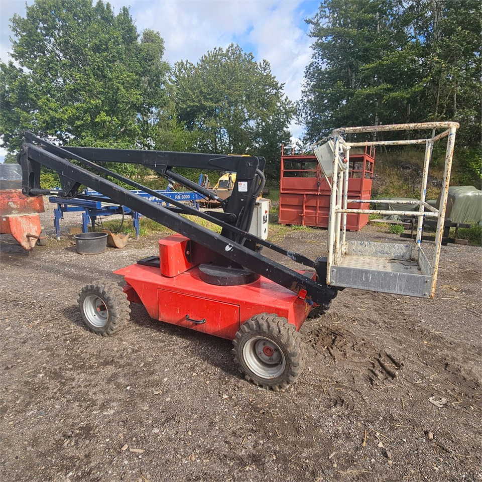 Manitou 100 AE - Puomilava: kuva Manitou 100 AE - Puomilava Manitou 100 AE - Puomilava: kuva Manitou 100 AE - Puomilava