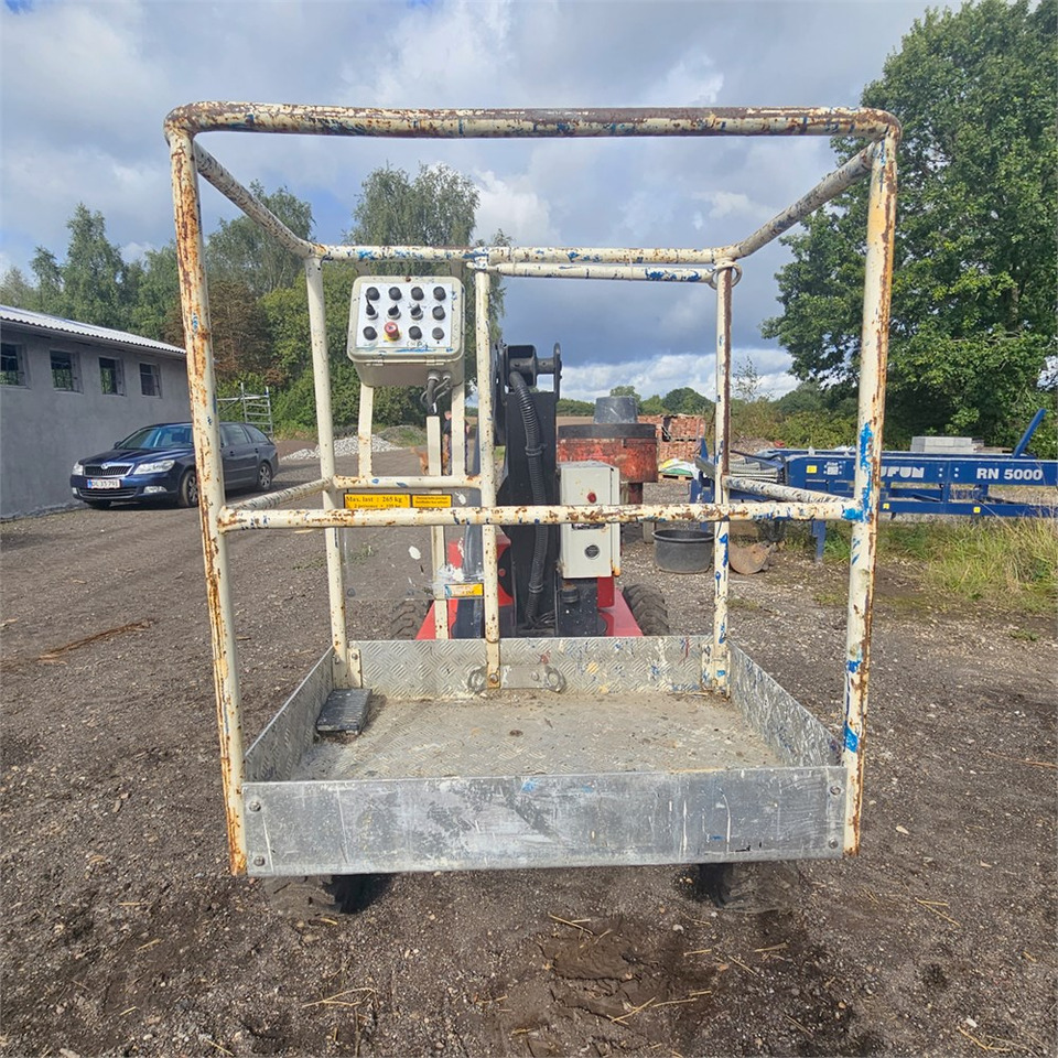 Manitou 100 AE - Puomilava: kuva Manitou 100 AE - Puomilava Manitou 100 AE - Puomilava: kuva Manitou 100 AE - Puomilava