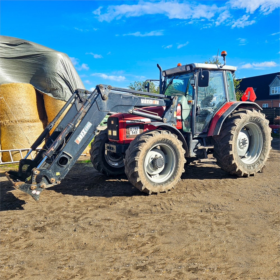 Massey Ferguson 4270 - Traktori: kuva Massey Ferguson 4270 - Traktori Massey Ferguson 4270 - Traktori: kuva Massey Ferguson 4270 - Traktori
