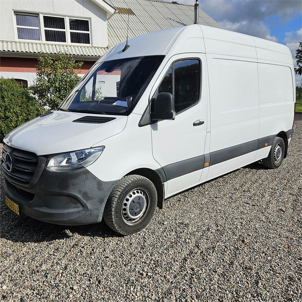 Mercedes 214 Cdi Ksv A2 - Pieni pakettiauto: kuva Mercedes 214 Cdi Ksv A2 - Pieni pakettiauto Mercedes 214 Cdi Ksv A2 - Pieni pakettiauto: kuva Mercedes 214 Cdi Ksv A2 - Pieni pakettiauto