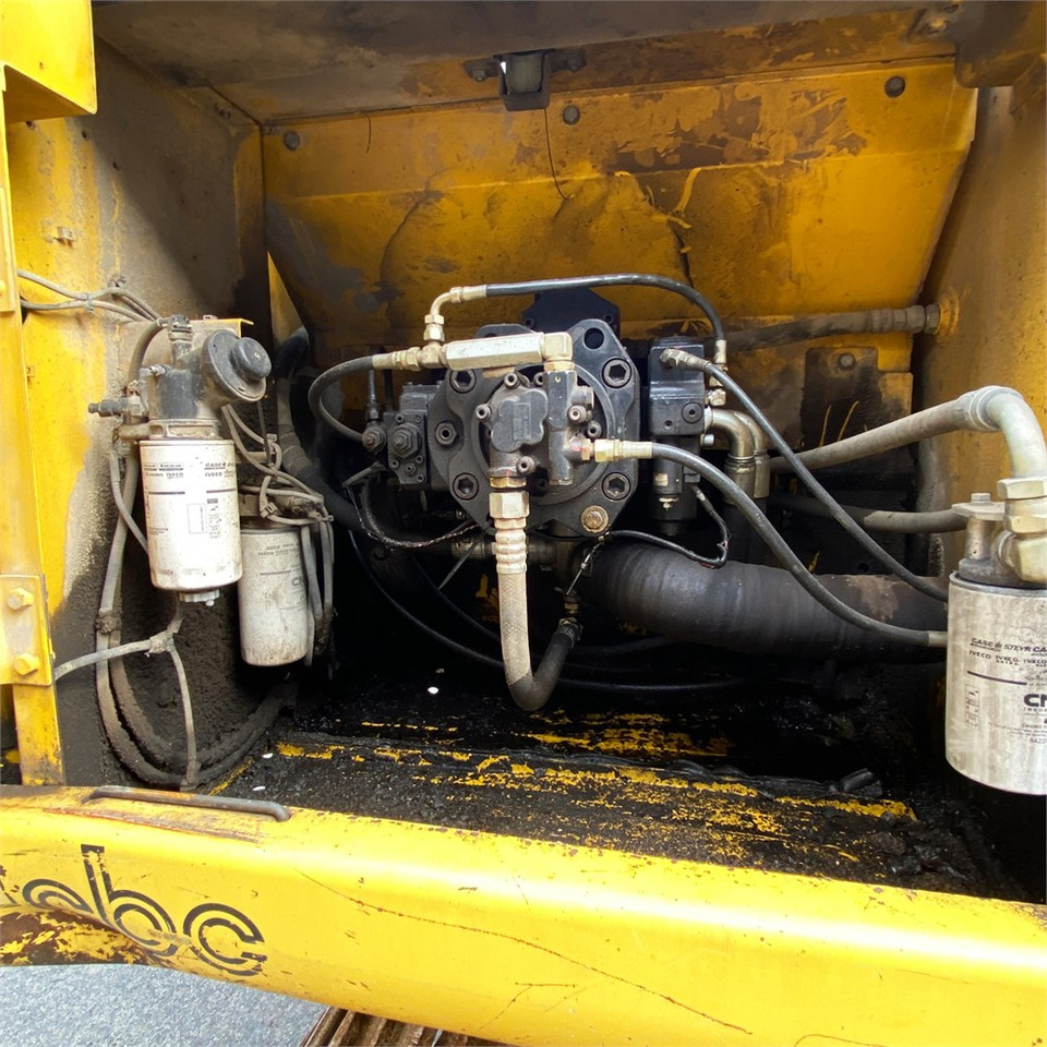 Telakaivukone New Holland E 265 B: kuva Telakaivukone New Holland E 265 B Telakaivukone New Holland E 265 B: kuva Telakaivukone New Holland E 265 B