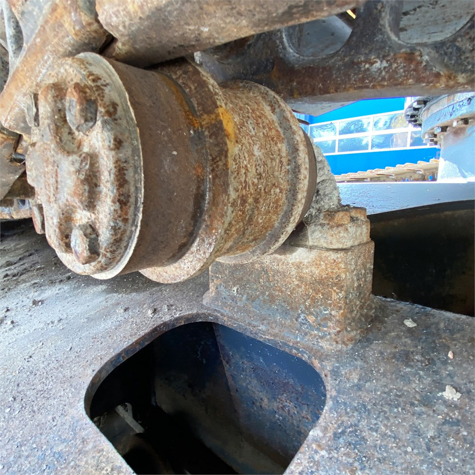 Telakaivukone New Holland E 265 B: kuva Telakaivukone New Holland E 265 B Telakaivukone New Holland E 265 B: kuva Telakaivukone New Holland E 265 B