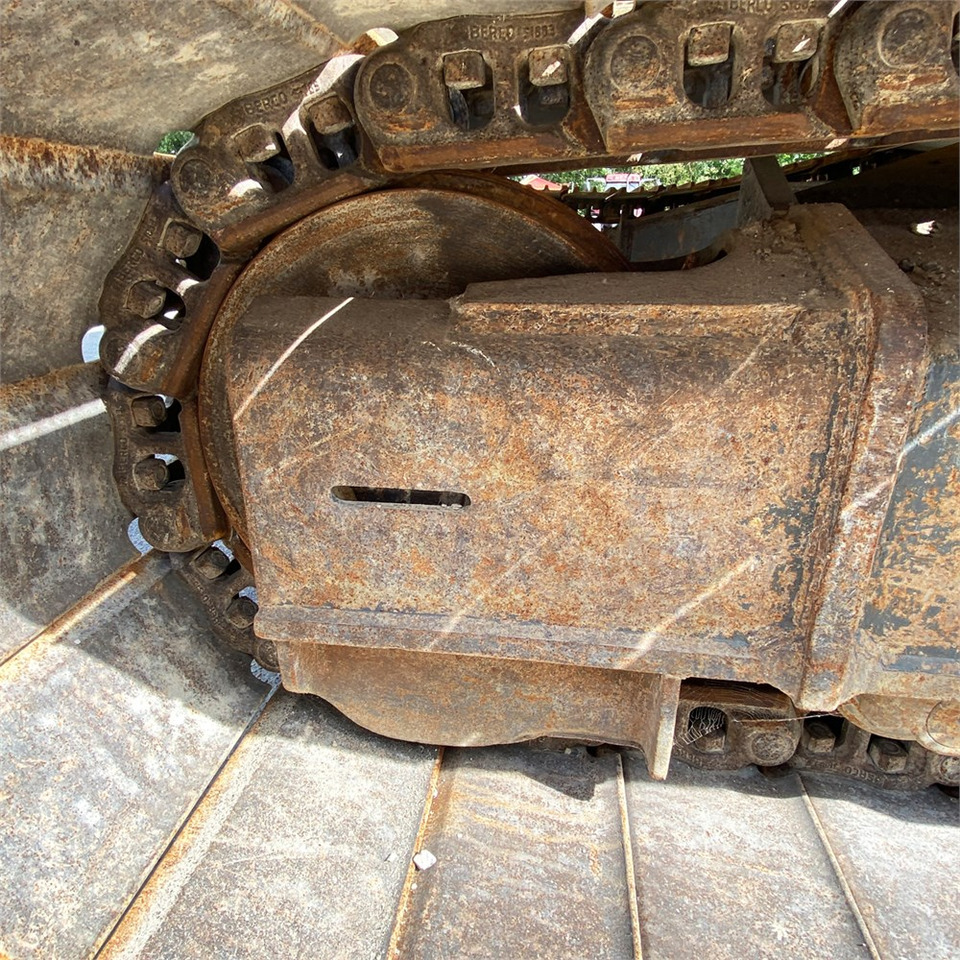 Telakaivukone New Holland E 265 B: kuva Telakaivukone New Holland E 265 B Telakaivukone New Holland E 265 B: kuva Telakaivukone New Holland E 265 B