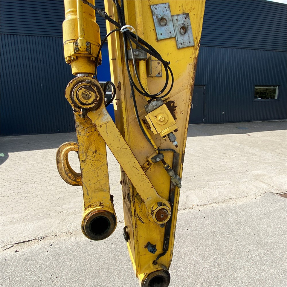 Telakaivukone New Holland E 265 B: kuva Telakaivukone New Holland E 265 B Telakaivukone New Holland E 265 B: kuva Telakaivukone New Holland E 265 B