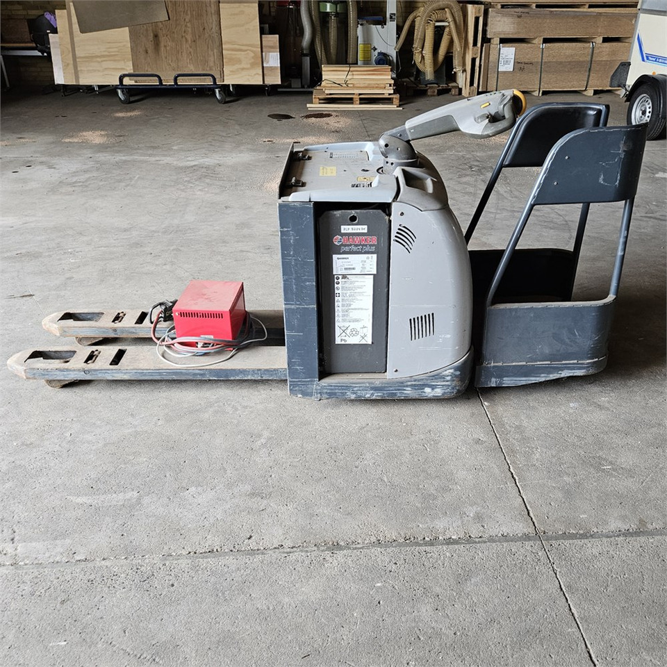Nissan PLP/200P - Haarukkavaunu: kuva Nissan PLP/200P - Haarukkavaunu Nissan PLP/200P - Haarukkavaunu: kuva Nissan PLP/200P - Haarukkavaunu