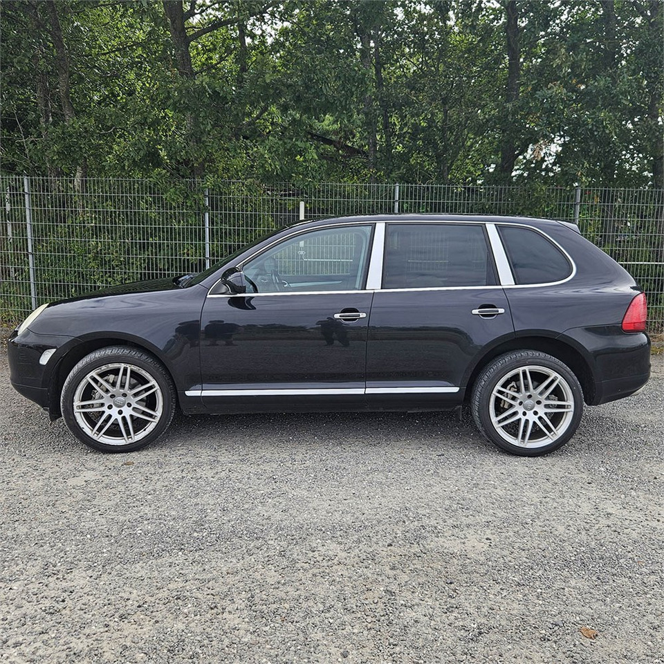 Porsche Cayenne S - Maasturi/ Katumaasturi: kuva Porsche Cayenne S - Maasturi/ Katumaasturi Porsche Cayenne S - Maasturi/ Katumaasturi: kuva Porsche Cayenne S - Maasturi/ Katumaasturi