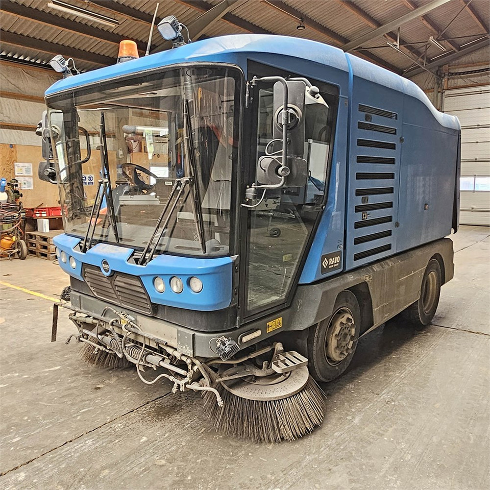 RAVO 540 - Lakaisuauto: kuva RAVO 540 - Lakaisuauto RAVO 540 - Lakaisuauto: kuva RAVO 540 - Lakaisuauto