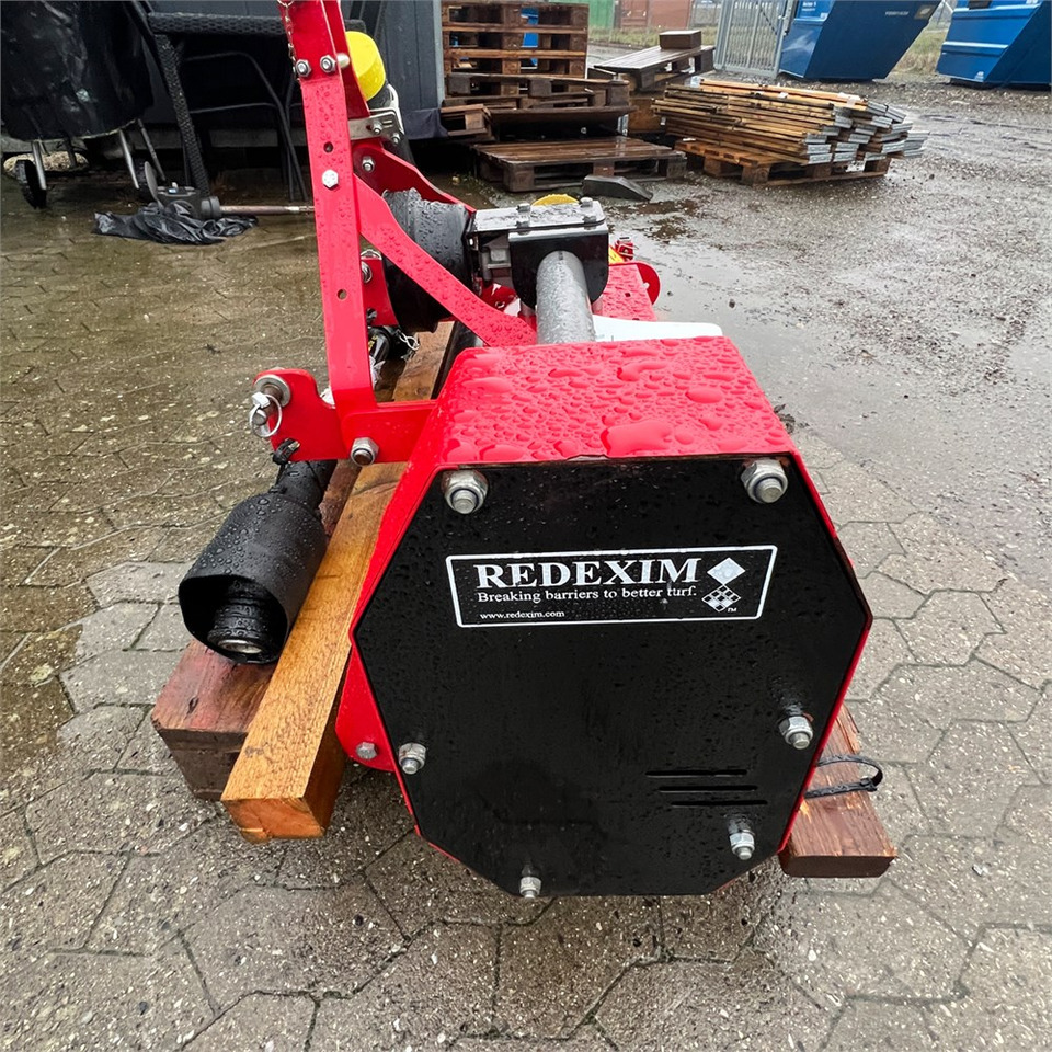 Redexim VC1200 - Ruohonleikkuri: kuva Redexim VC1200 - Ruohonleikkuri Redexim VC1200 - Ruohonleikkuri: kuva Redexim VC1200 - Ruohonleikkuri