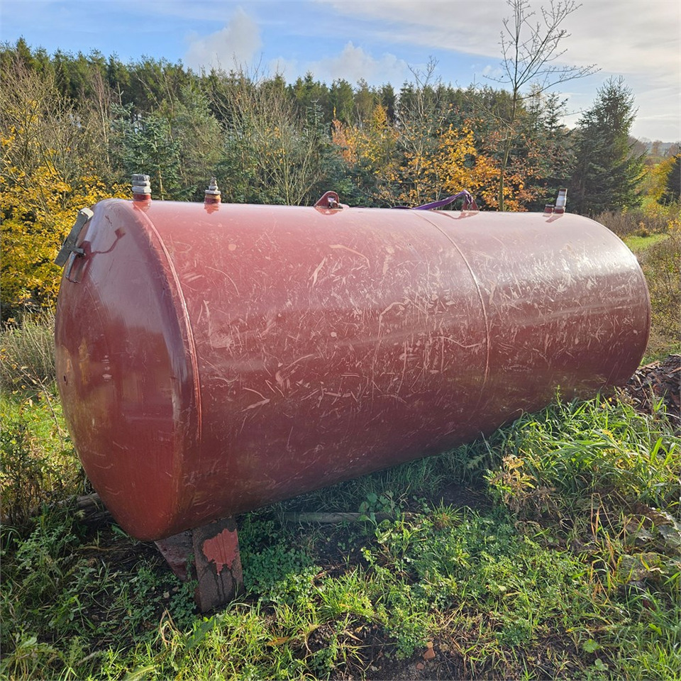 Roug A/S G NR 01-5013 - Varastosäiliö: kuva Roug A/S G NR 01-5013 - Varastosäiliö Roug A/S G NR 01-5013 - Varastosäiliö: kuva Roug A/S G NR 01-5013 - Varastosäiliö