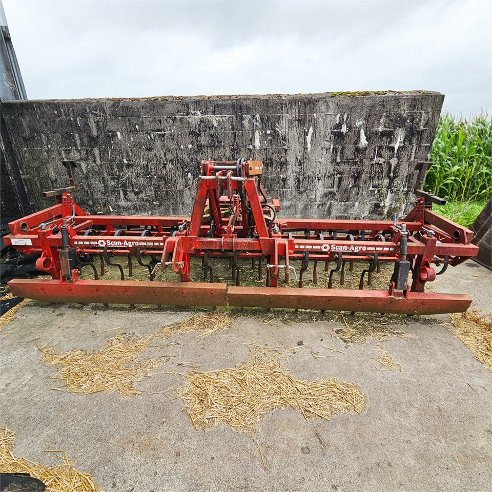 Scan-Agro 4 meter - Kultivaattori: kuva Scan-Agro 4 meter - Kultivaattori Scan-Agro 4 meter - Kultivaattori: kuva Scan-Agro 4 meter - Kultivaattori