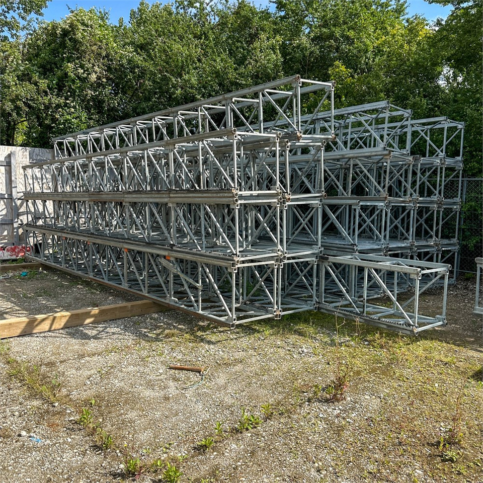 Henkilönostin Scanclimber SC 8000: kuva Henkilönostin Scanclimber SC 8000 Henkilönostin Scanclimber SC 8000: kuva Henkilönostin Scanclimber SC 8000