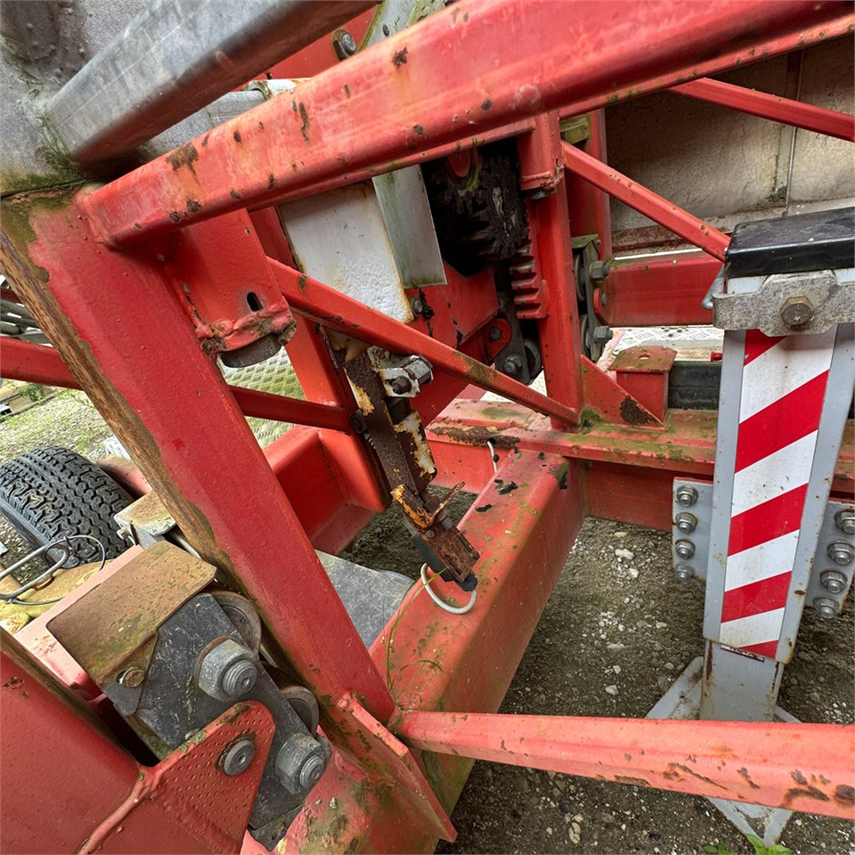 Henkilönostin Scanclimber SC4000 S: kuva Henkilönostin Scanclimber SC4000 S Henkilönostin Scanclimber SC4000 S: kuva Henkilönostin Scanclimber SC4000 S