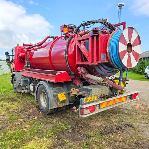 Scania P250 - Puhtaanpitoauto: kuva Scania P250 - Puhtaanpitoauto Scania P250 - Puhtaanpitoauto: kuva Scania P250 - Puhtaanpitoauto