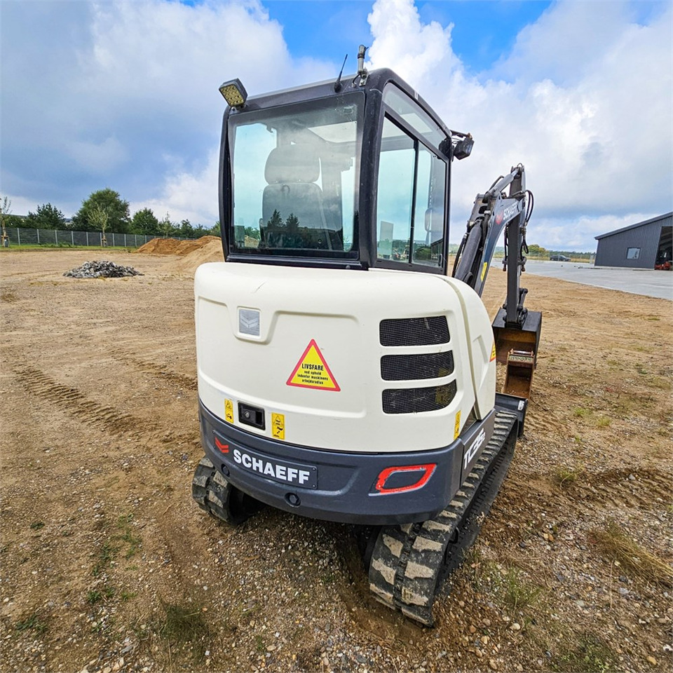 Schaeff-Terex TC35-2 - Minikuormaaja: kuva Schaeff-Terex TC35-2 - Minikuormaaja Schaeff-Terex TC35-2 - Minikuormaaja: kuva Schaeff-Terex TC35-2 - Minikuormaaja