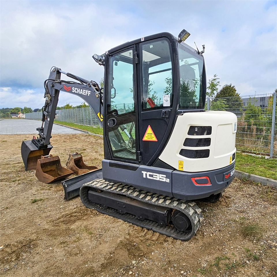 Schaeff-Terex TC35-2 - Minikuormaaja: kuva Schaeff-Terex TC35-2 - Minikuormaaja Schaeff-Terex TC35-2 - Minikuormaaja: kuva Schaeff-Terex TC35-2 - Minikuormaaja