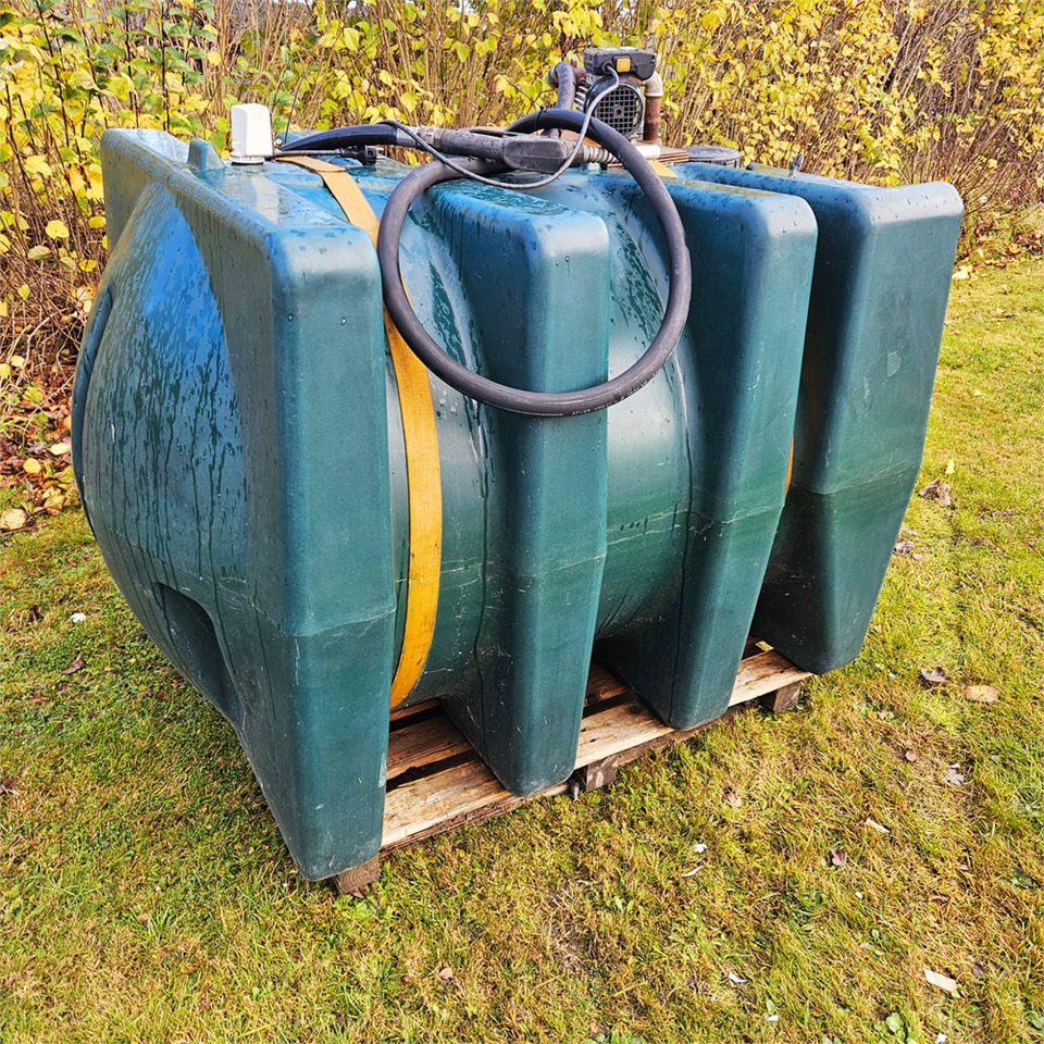 ..Select Make 1400 L - Varastosäiliö: kuva ..Select Make 1400 L - Varastosäiliö ..Select Make 1400 L - Varastosäiliö: kuva ..Select Make 1400 L - Varastosäiliö