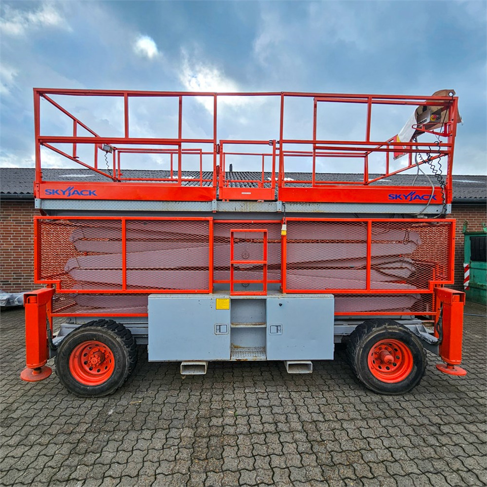 Skyjack SJ9250 - Saksilava: kuva Skyjack SJ9250 - Saksilava Skyjack SJ9250 - Saksilava: kuva Skyjack SJ9250 - Saksilava