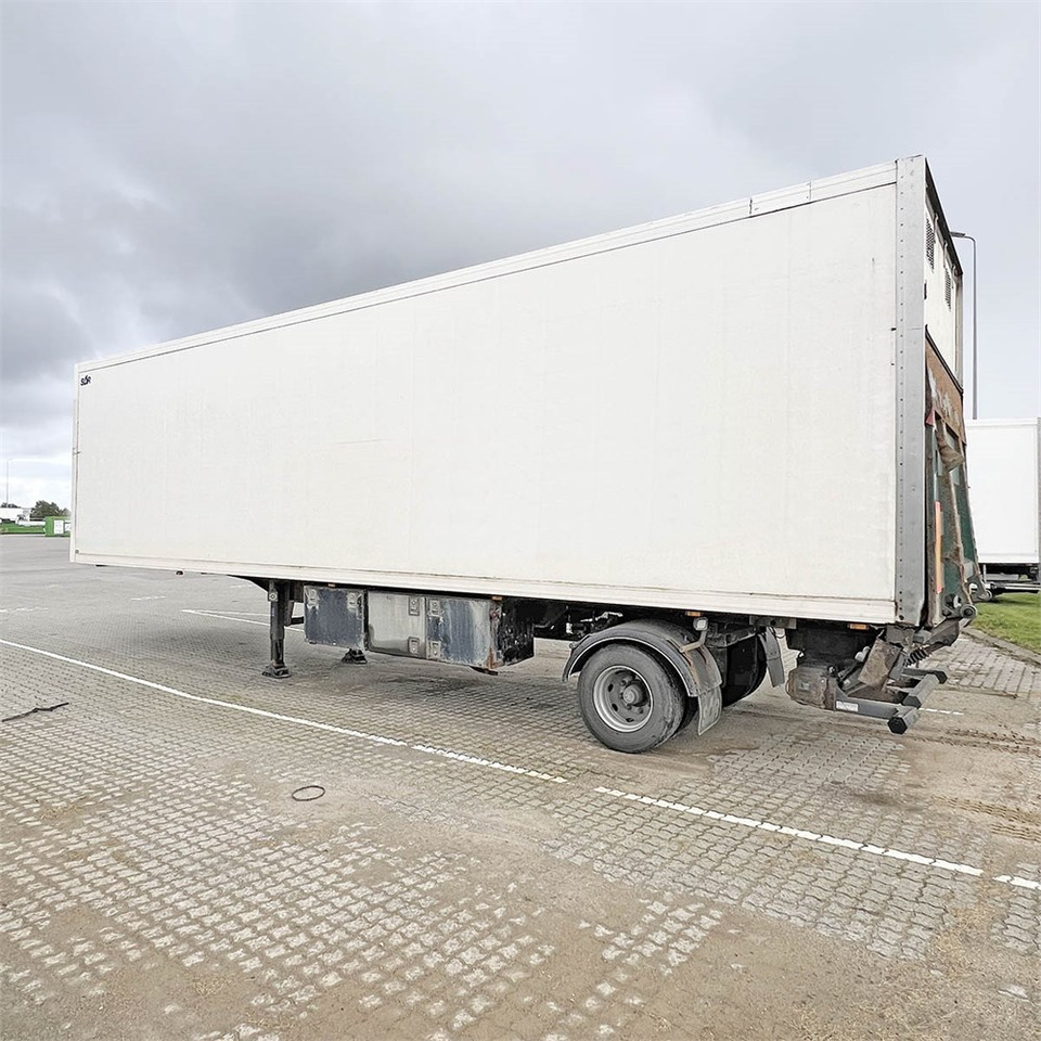 Refrigeraattori puoliperävaunu Soriberica Refrigerated trailer: kuva Refrigeraattori puoliperävaunu Soriberica Refrigerated trailer