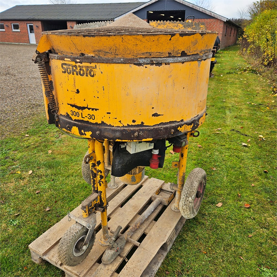 Soroto 300 L-30 - Betonimylly: kuva Soroto 300 L-30 - Betonimylly Soroto 300 L-30 - Betonimylly: kuva Soroto 300 L-30 - Betonimylly