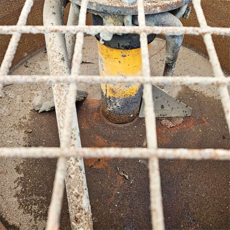 Soroto 300 L-30 - Betonimylly: kuva Soroto 300 L-30 - Betonimylly Soroto 300 L-30 - Betonimylly: kuva Soroto 300 L-30 - Betonimylly