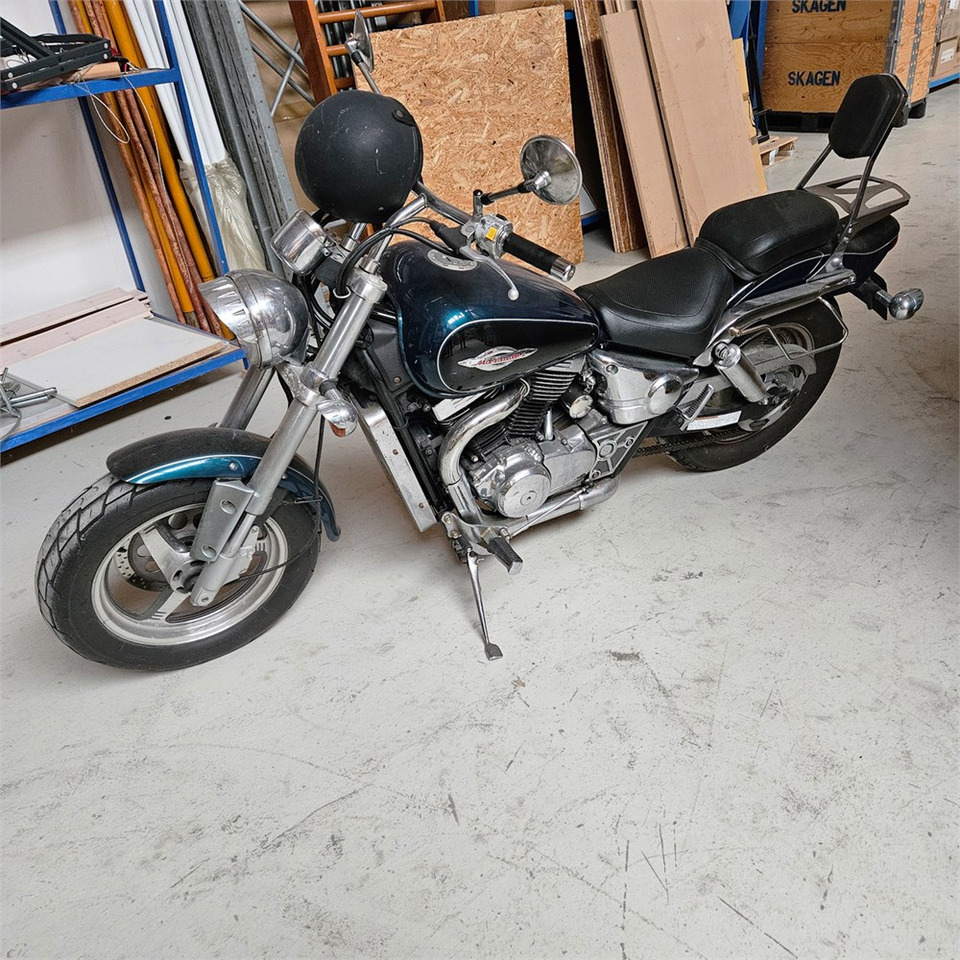 Suzuki Marauder VZ 800 - Moottoripyörä: kuva Suzuki Marauder VZ 800 - Moottoripyörä Suzuki Marauder VZ 800 - Moottoripyörä: kuva Suzuki Marauder VZ 800 - Moottoripyörä