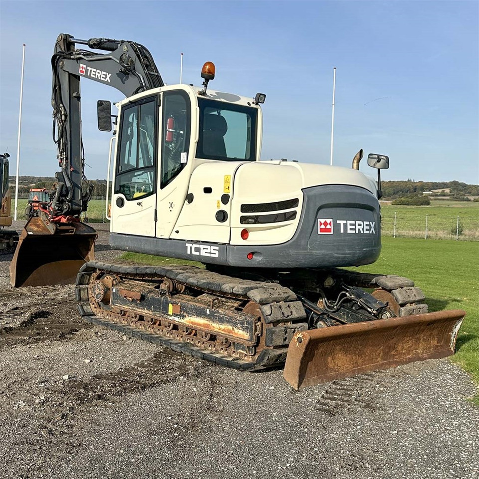 Terex TC 125 - Telakaivukone: kuva Terex TC 125 - Telakaivukone Terex TC 125 - Telakaivukone: kuva Terex TC 125 - Telakaivukone