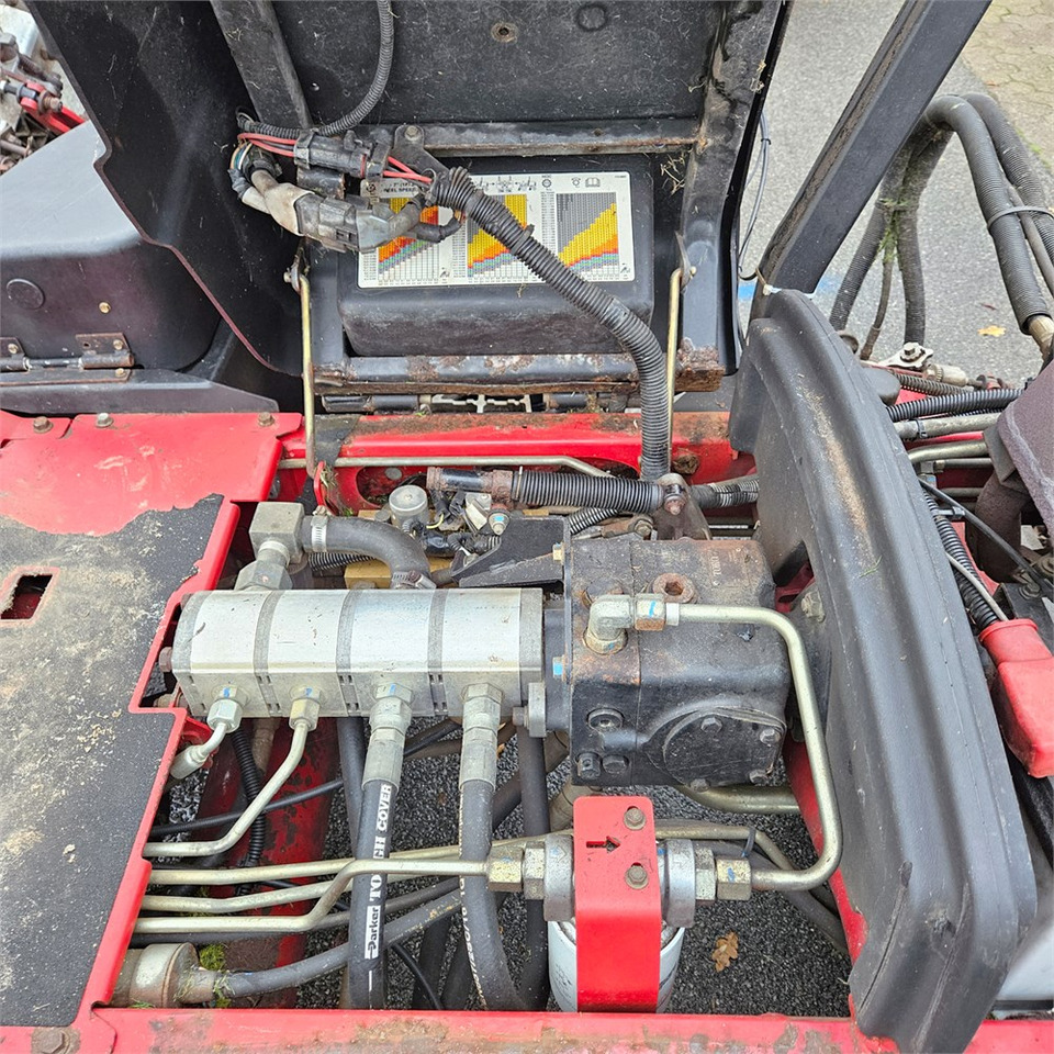 Ruohonleikkuri Toro Realmaster 5510: kuva Ruohonleikkuri Toro Realmaster 5510 Ruohonleikkuri Toro Realmaster 5510: kuva Ruohonleikkuri Toro Realmaster 5510