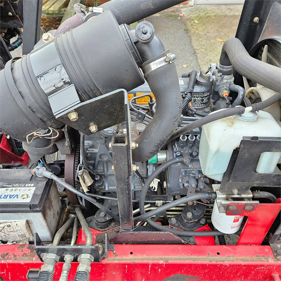 Ruohonleikkuri Toro Realmaster 5510: kuva Ruohonleikkuri Toro Realmaster 5510 Ruohonleikkuri Toro Realmaster 5510: kuva Ruohonleikkuri Toro Realmaster 5510