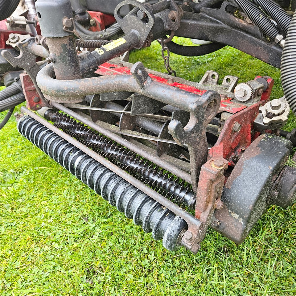 Ruohonleikkuri Toro Realmaster 5510: kuva Ruohonleikkuri Toro Realmaster 5510 Ruohonleikkuri Toro Realmaster 5510: kuva Ruohonleikkuri Toro Realmaster 5510