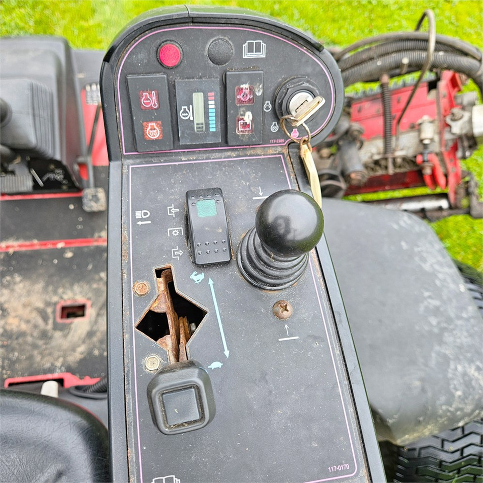 Ruohonleikkuri Toro Realmaster 5510: kuva Ruohonleikkuri Toro Realmaster 5510 Ruohonleikkuri Toro Realmaster 5510: kuva Ruohonleikkuri Toro Realmaster 5510