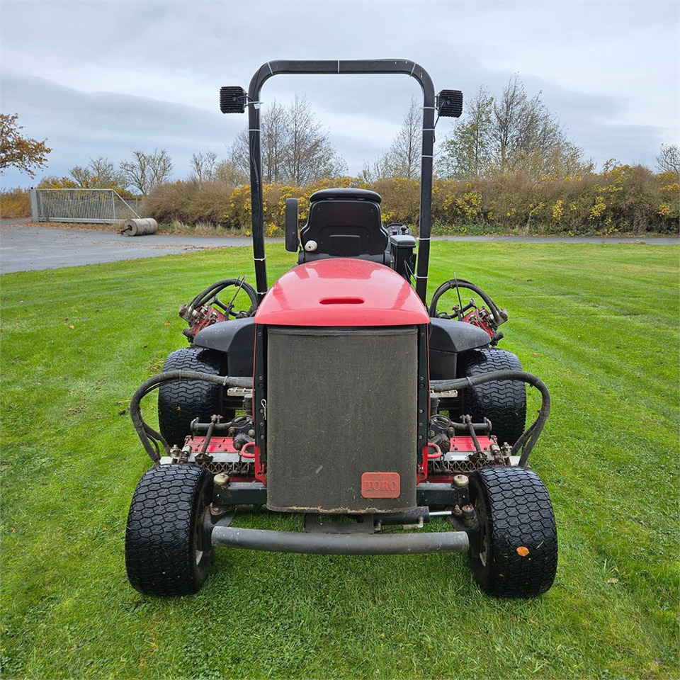 Ruohonleikkuri Toro Realmaster 5510: kuva Ruohonleikkuri Toro Realmaster 5510 Ruohonleikkuri Toro Realmaster 5510: kuva Ruohonleikkuri Toro Realmaster 5510