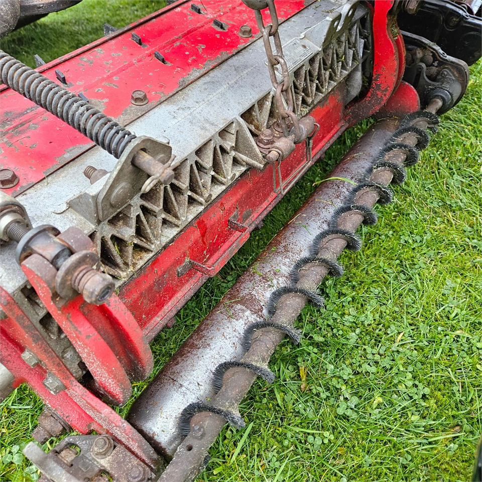 Ruohonleikkuri Toro Realmaster 5510: kuva Ruohonleikkuri Toro Realmaster 5510 Ruohonleikkuri Toro Realmaster 5510: kuva Ruohonleikkuri Toro Realmaster 5510