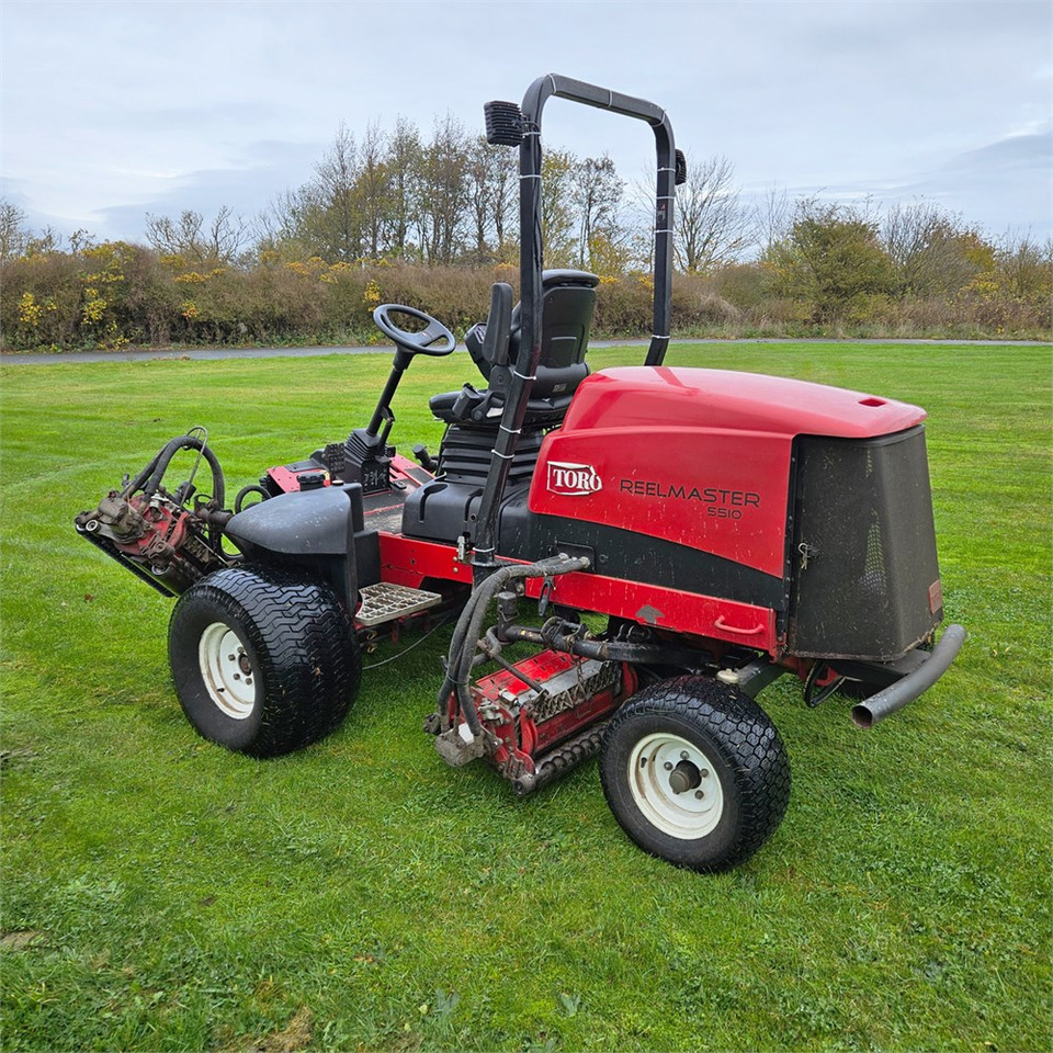 Ruohonleikkuri Toro Realmaster 5510: kuva Ruohonleikkuri Toro Realmaster 5510 Ruohonleikkuri Toro Realmaster 5510: kuva Ruohonleikkuri Toro Realmaster 5510