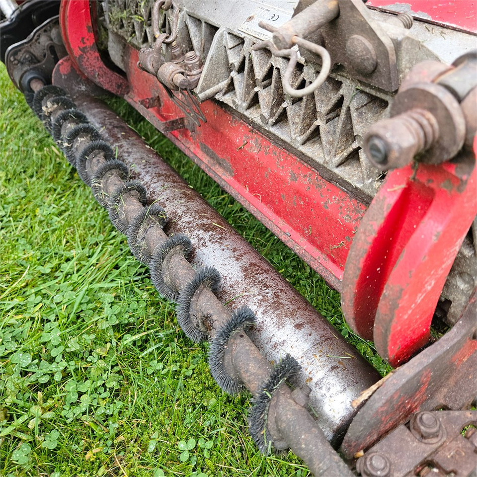 Ruohonleikkuri Toro Realmaster 5510: kuva Ruohonleikkuri Toro Realmaster 5510 Ruohonleikkuri Toro Realmaster 5510: kuva Ruohonleikkuri Toro Realmaster 5510