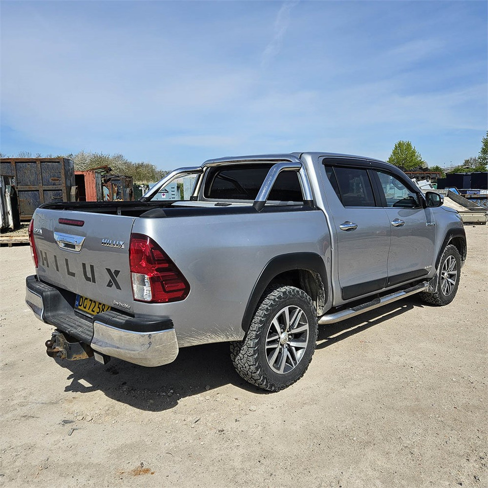 Toyota Hillux - Avolava-auto: kuva Toyota Hillux - Avolava-auto Toyota Hillux - Avolava-auto: kuva Toyota Hillux - Avolava-auto