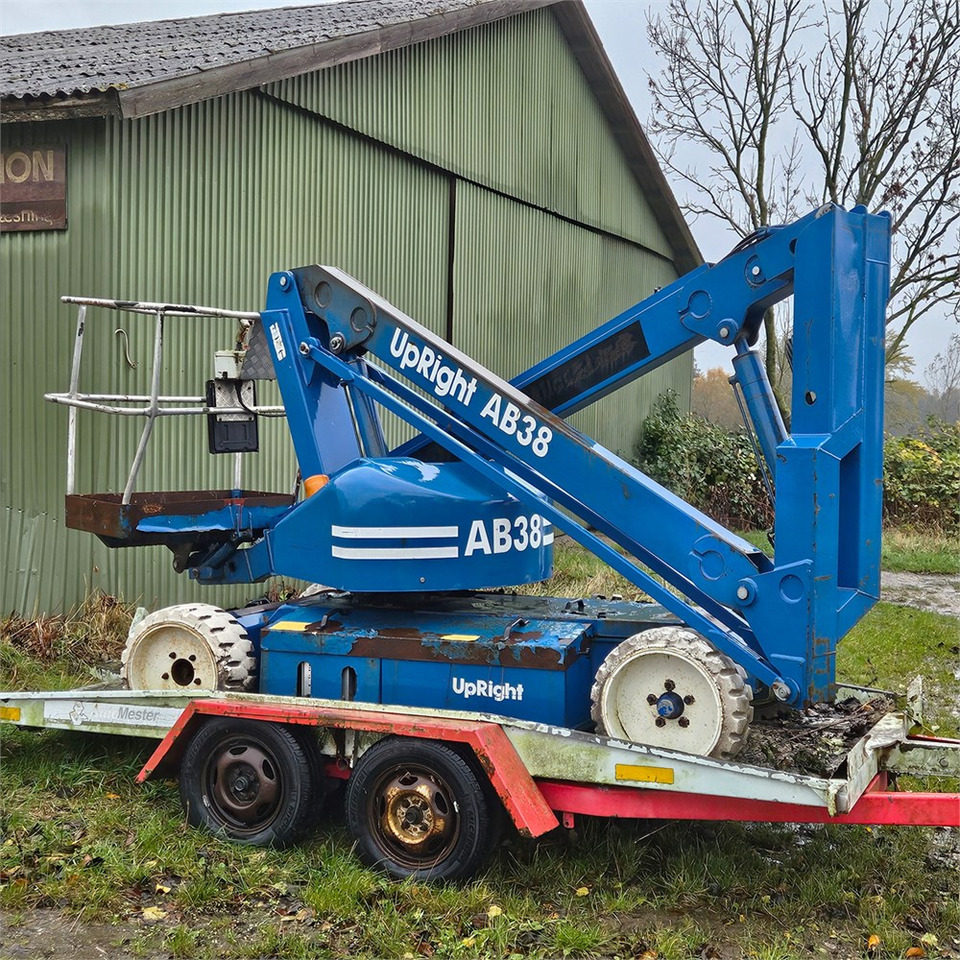 UpRight AB38 - Puomilava: kuva UpRight AB38 - Puomilava UpRight AB38 - Puomilava: kuva UpRight AB38 - Puomilava