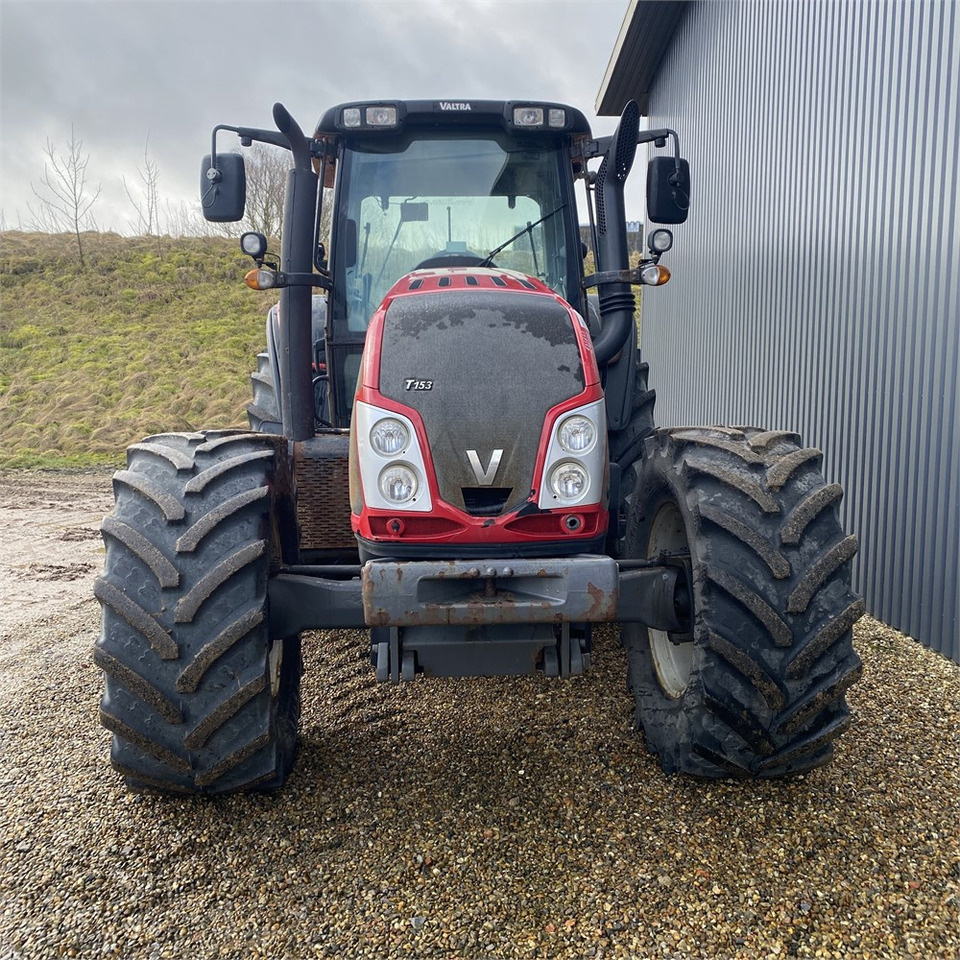 Valtra T 153 - Traktori: kuva Valtra T 153 - Traktori Valtra T 153 - Traktori: kuva Valtra T 153 - Traktori