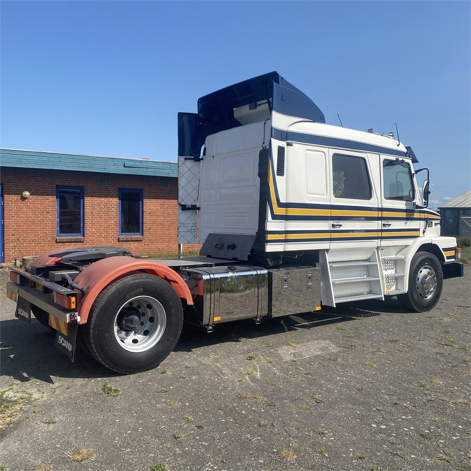 Scania 113 H - Vetopöytäauto: kuva Scania 113 H - Vetopöytäauto Scania 113 H - Vetopöytäauto: kuva Scania 113 H - Vetopöytäauto