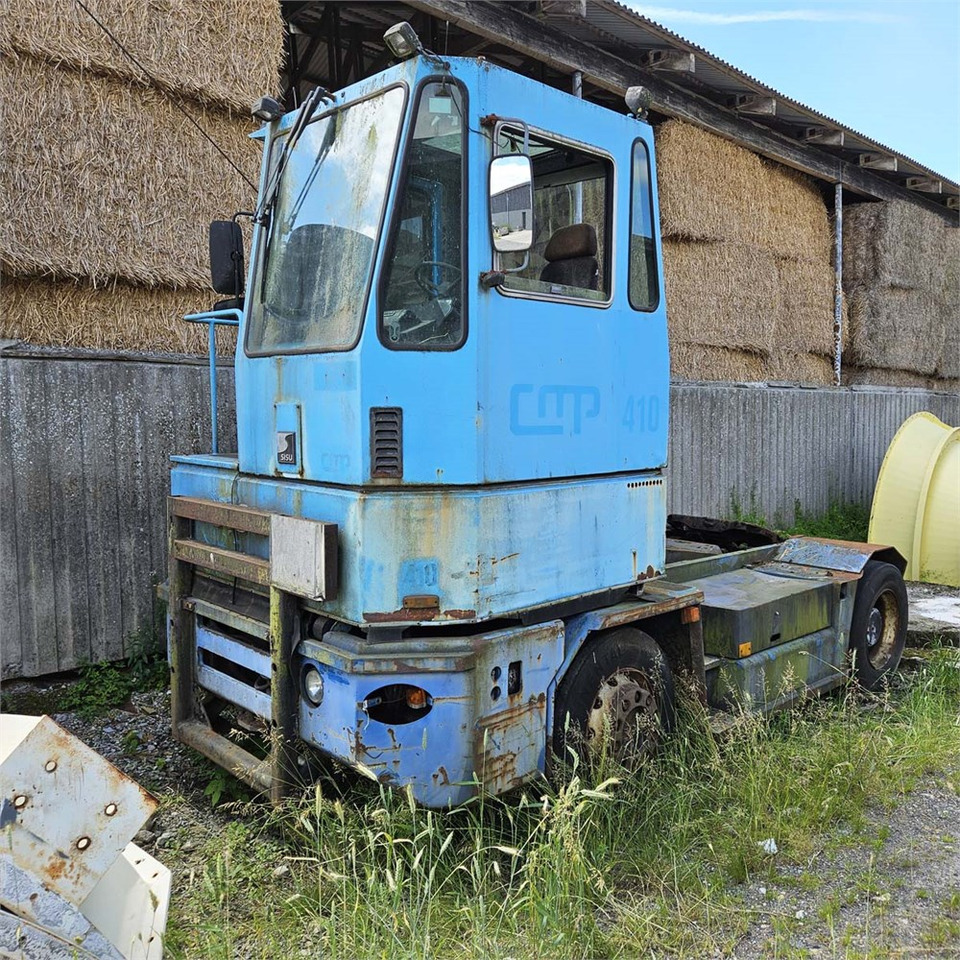Sisu TRX 181 - Vetopöytäauto: kuva Sisu TRX 181 - Vetopöytäauto Sisu TRX 181 - Vetopöytäauto: kuva Sisu TRX 181 - Vetopöytäauto