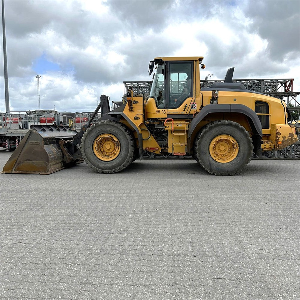 Volvo L120 H - Pyöräkuormaaja: kuva Volvo L120 H - Pyöräkuormaaja Volvo L120 H - Pyöräkuormaaja: kuva Volvo L120 H - Pyöräkuormaaja