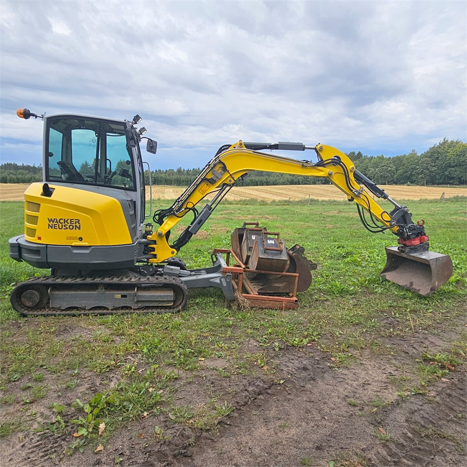 Wacker Neuson ET35 - Minikuormaaja: kuva Wacker Neuson ET35 - Minikuormaaja Wacker Neuson ET35 - Minikuormaaja: kuva Wacker Neuson ET35 - Minikuormaaja